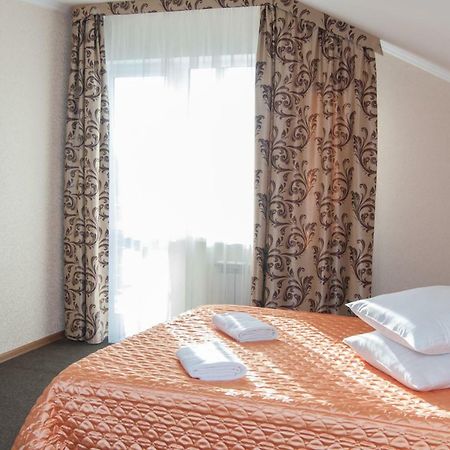 Veles Otel Brovary Dış mekan fotoğraf