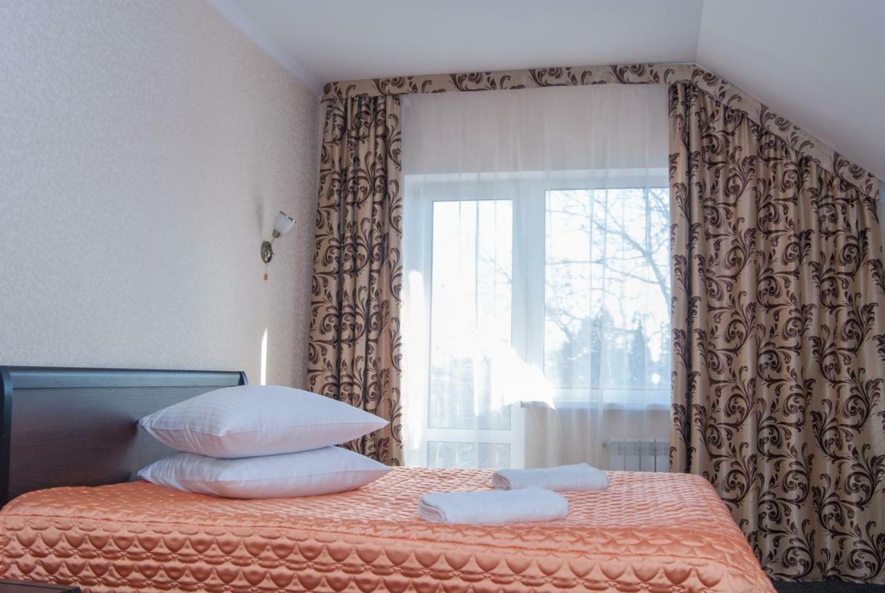 Veles Otel Brovary Dış mekan fotoğraf