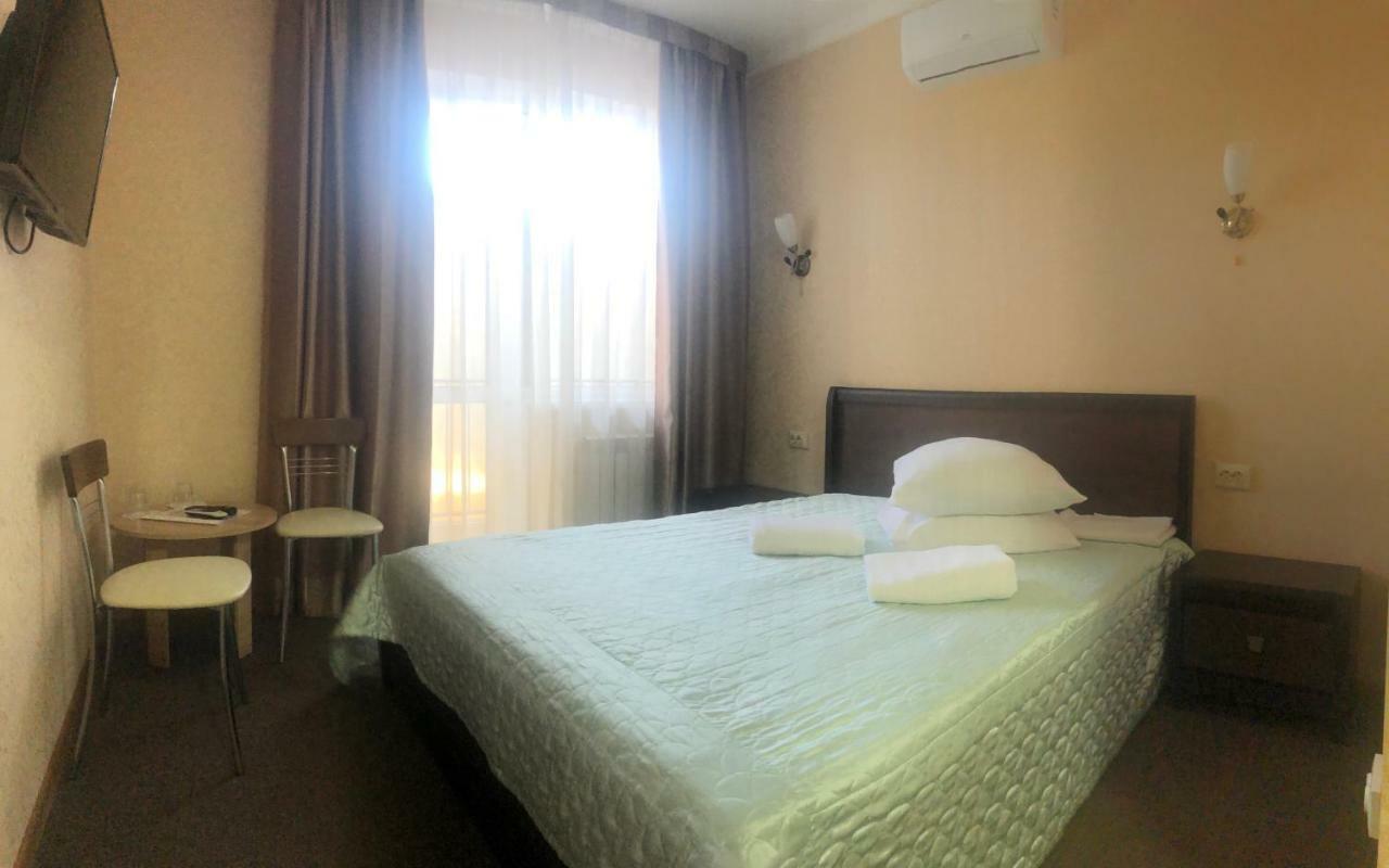 Veles Otel Brovary Dış mekan fotoğraf