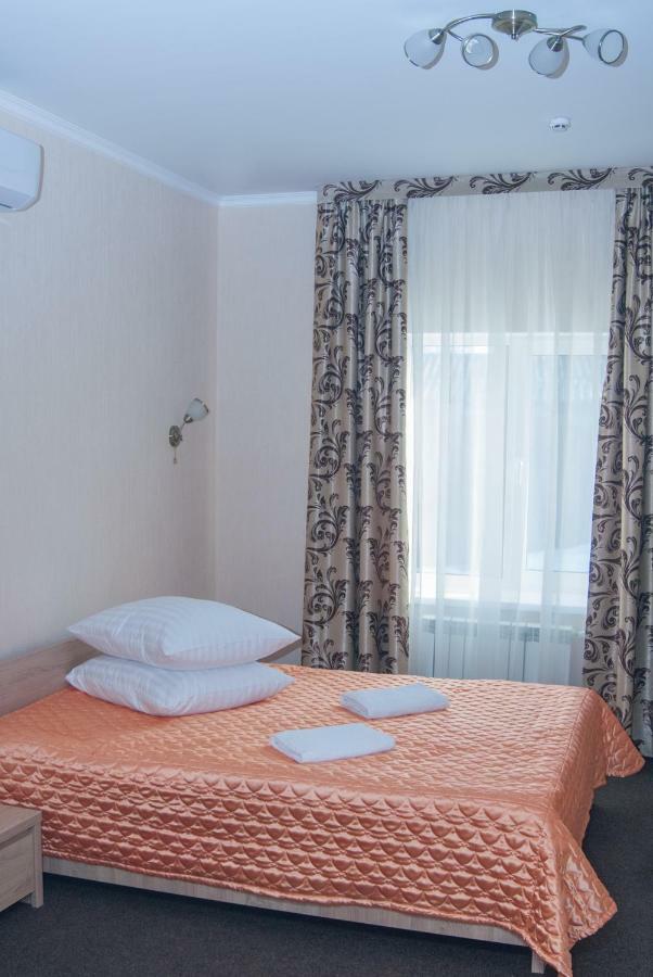 Veles Otel Brovary Dış mekan fotoğraf