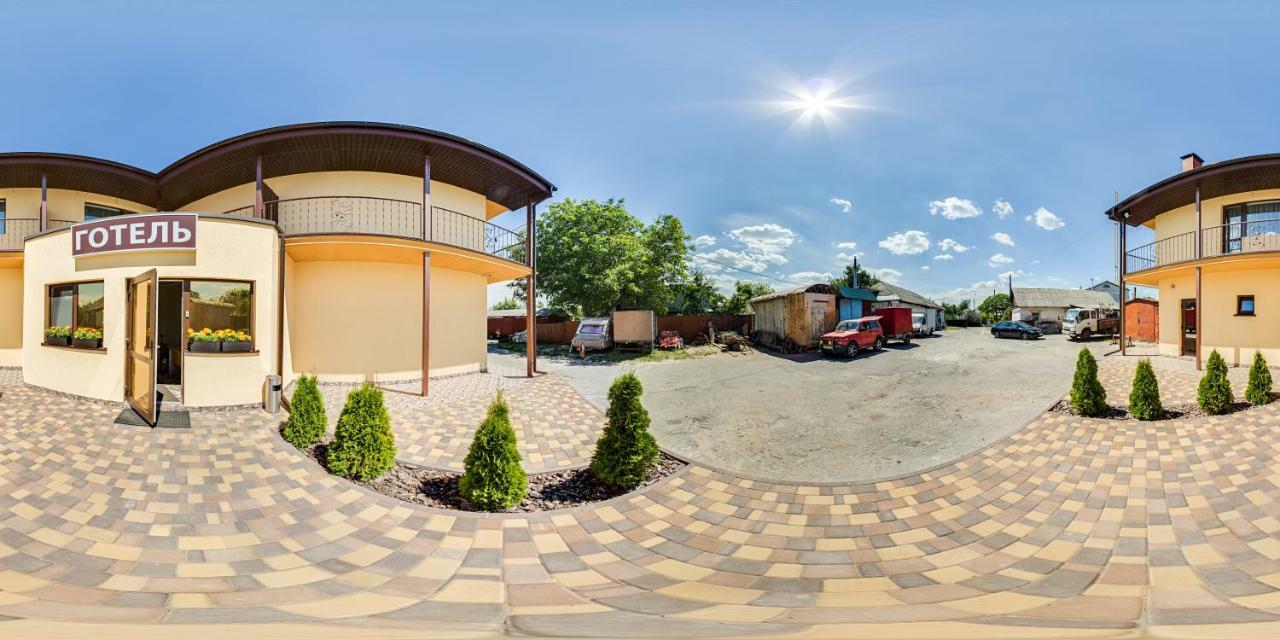 Veles Otel Brovary Dış mekan fotoğraf